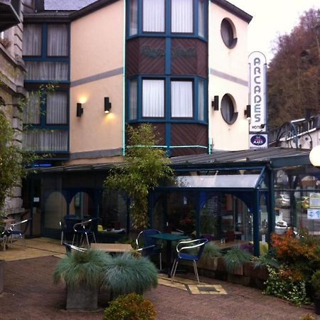 Hotel Les Arcades - La-Roche-En-Ardenne Bagian luar foto